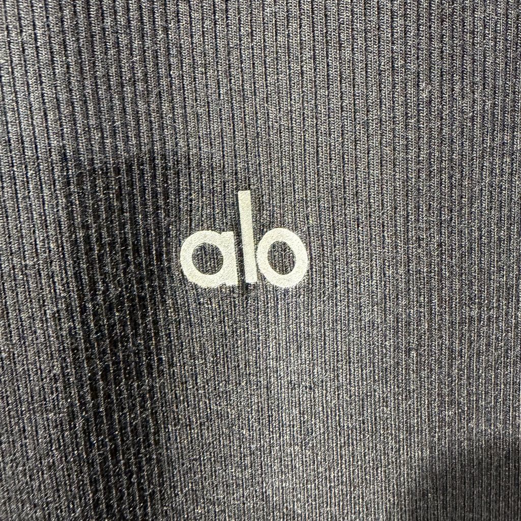 ALO Yoga アロ ーヨガ L/S Tops ストレッチロングTシャツ ブラック