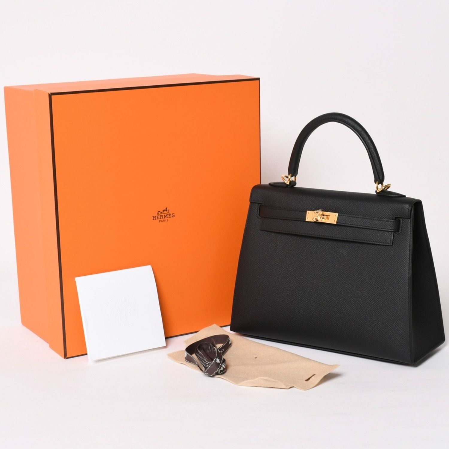 新品未使用 HERMES エルメス ケリー25 G刻印 外縫い 黒 ヴォーエプソン ゴールド金具 中古 4a003916 1,655,500円