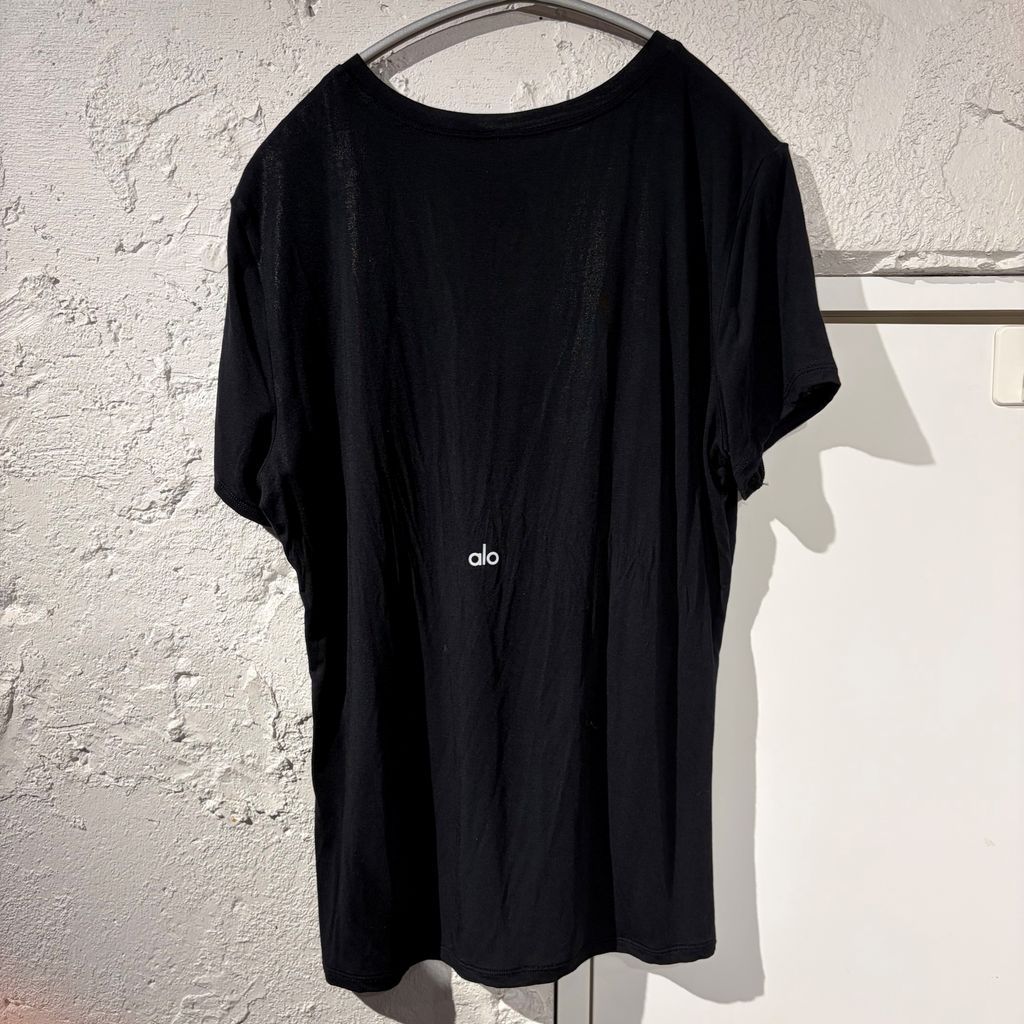 ALO Yoga アロ ーヨガ S/S Tops ストレッチトップス ブラック Size
