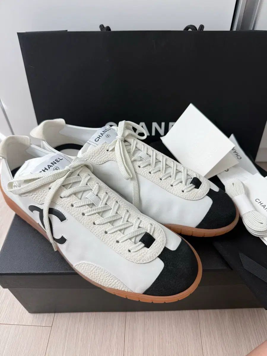 CHANEL シャネル 26 ジェニ メンズ スニーカー 白 45サイズ 新品
