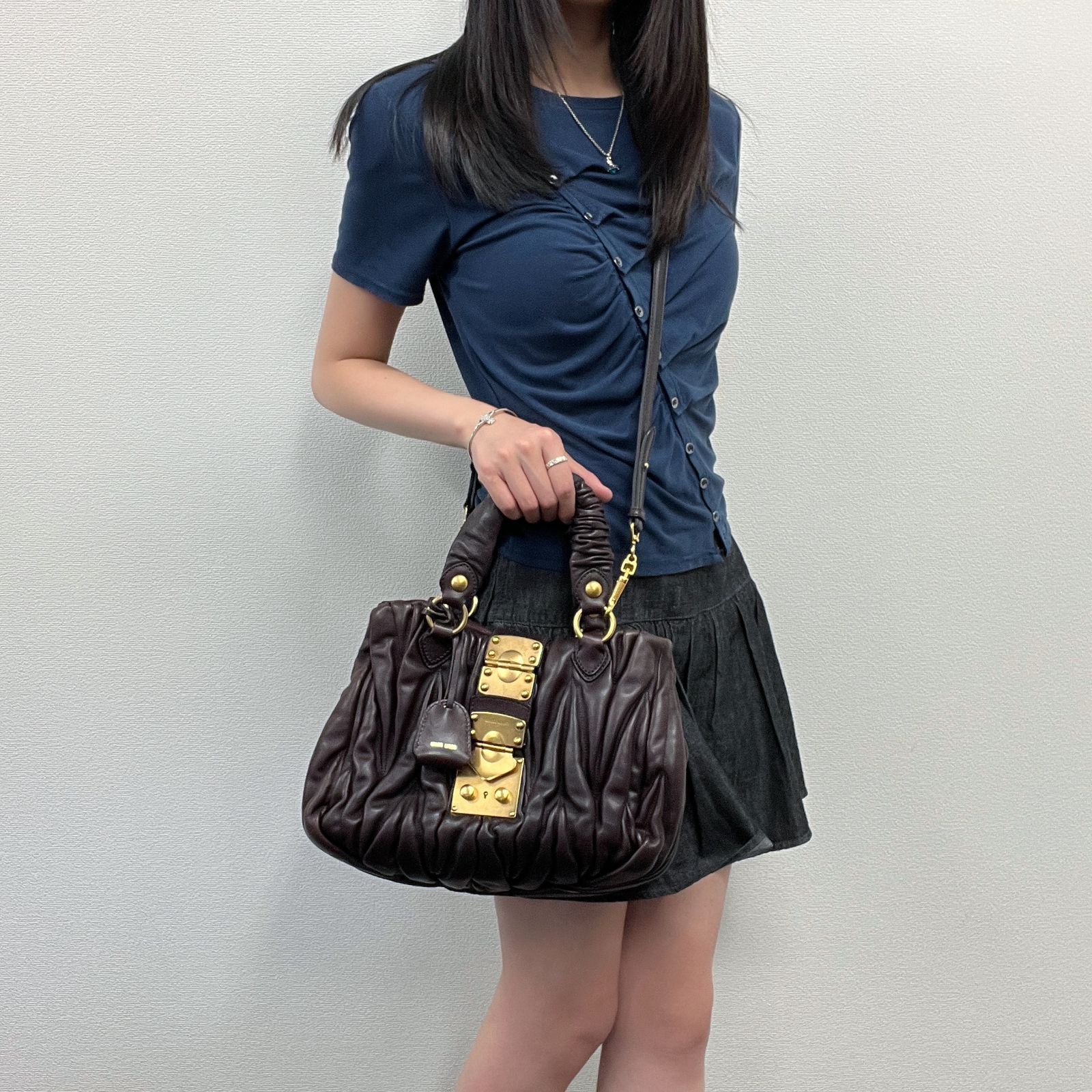 ［美品］MIU MIUマテラッセ ギャザー ハンドバッグ 2wayバッグ 中古】MIU MIU ミュウミュウ マテラッセ ギャザー 2WAY ハンドバッグ