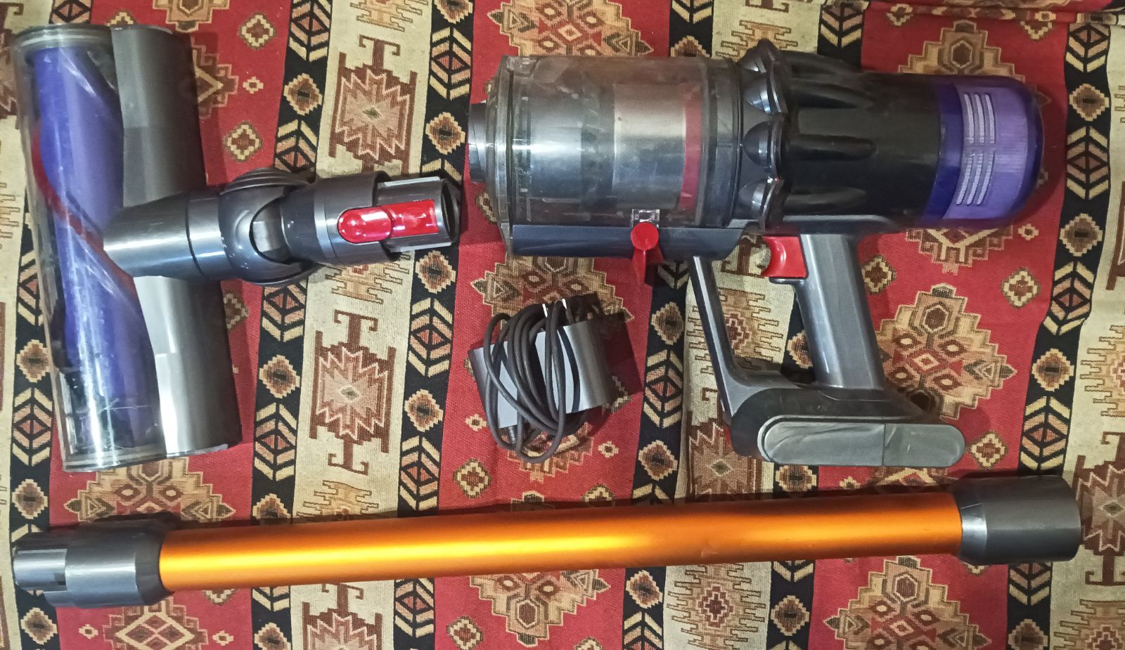 【動作品・液晶良好】Dyson Digital Slim (SV18) コードレス掃除機 セット