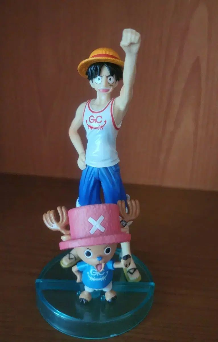 BANDAI ONE PIECE フィギュア モンキー・D・ルフィ u0026 トニートニー・チョッパー