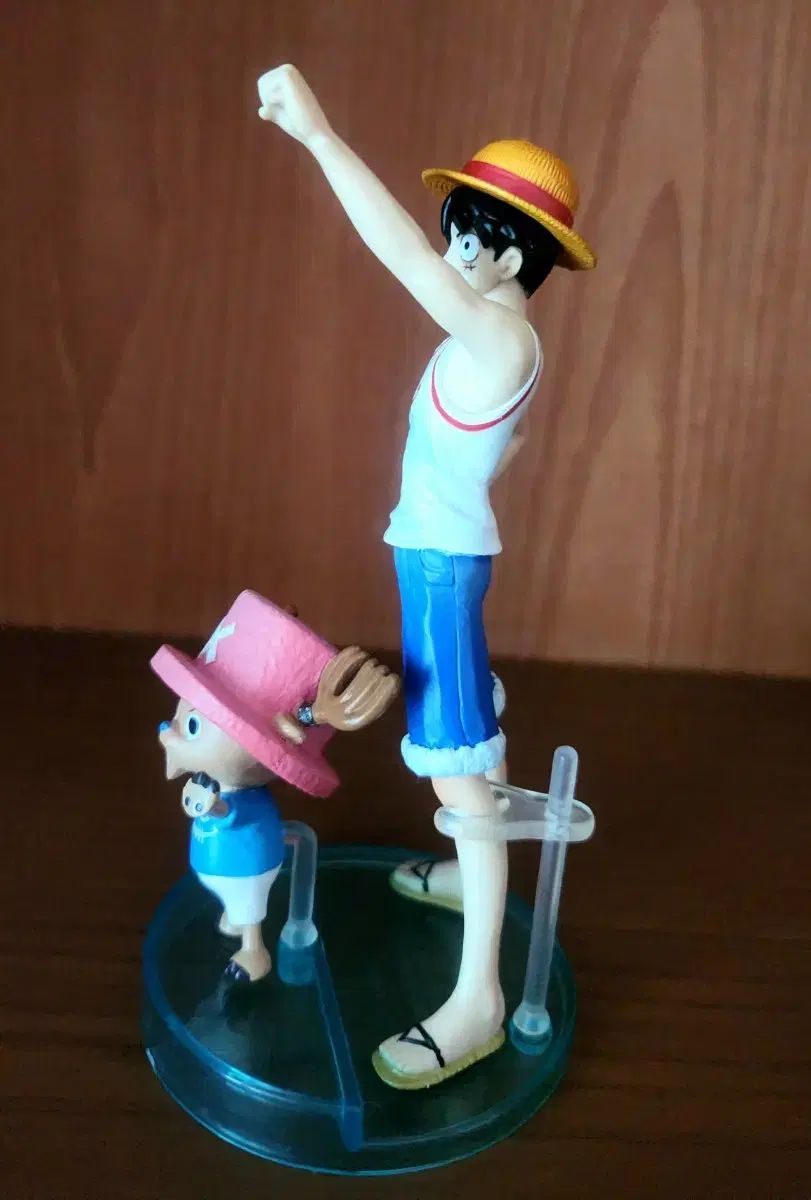BANDAI ONE PIECE フィギュア モンキー・D・ルフィ u0026 トニートニー・チョッパー