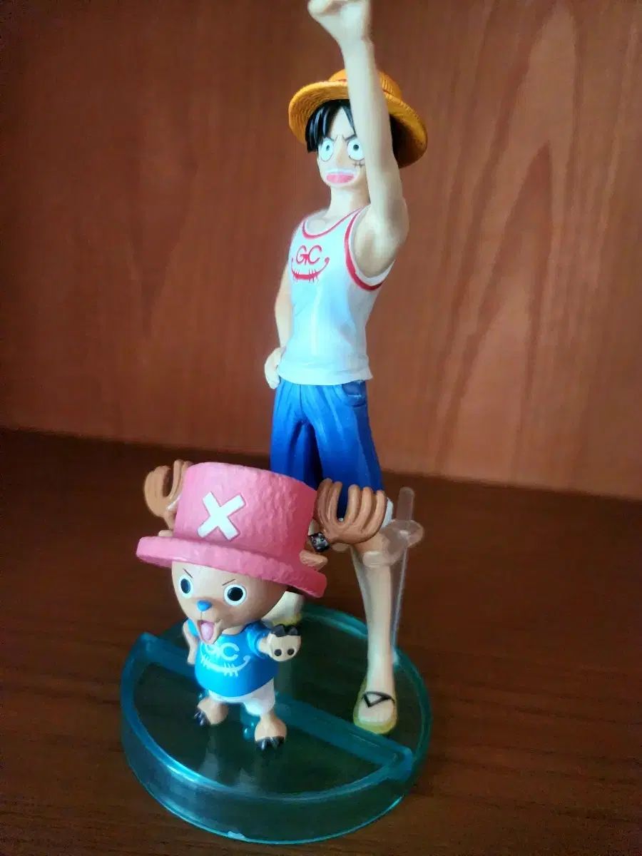 BANDAI ONE PIECE フィギュア モンキー・D・ルフィ u0026 トニートニー・チョッパー