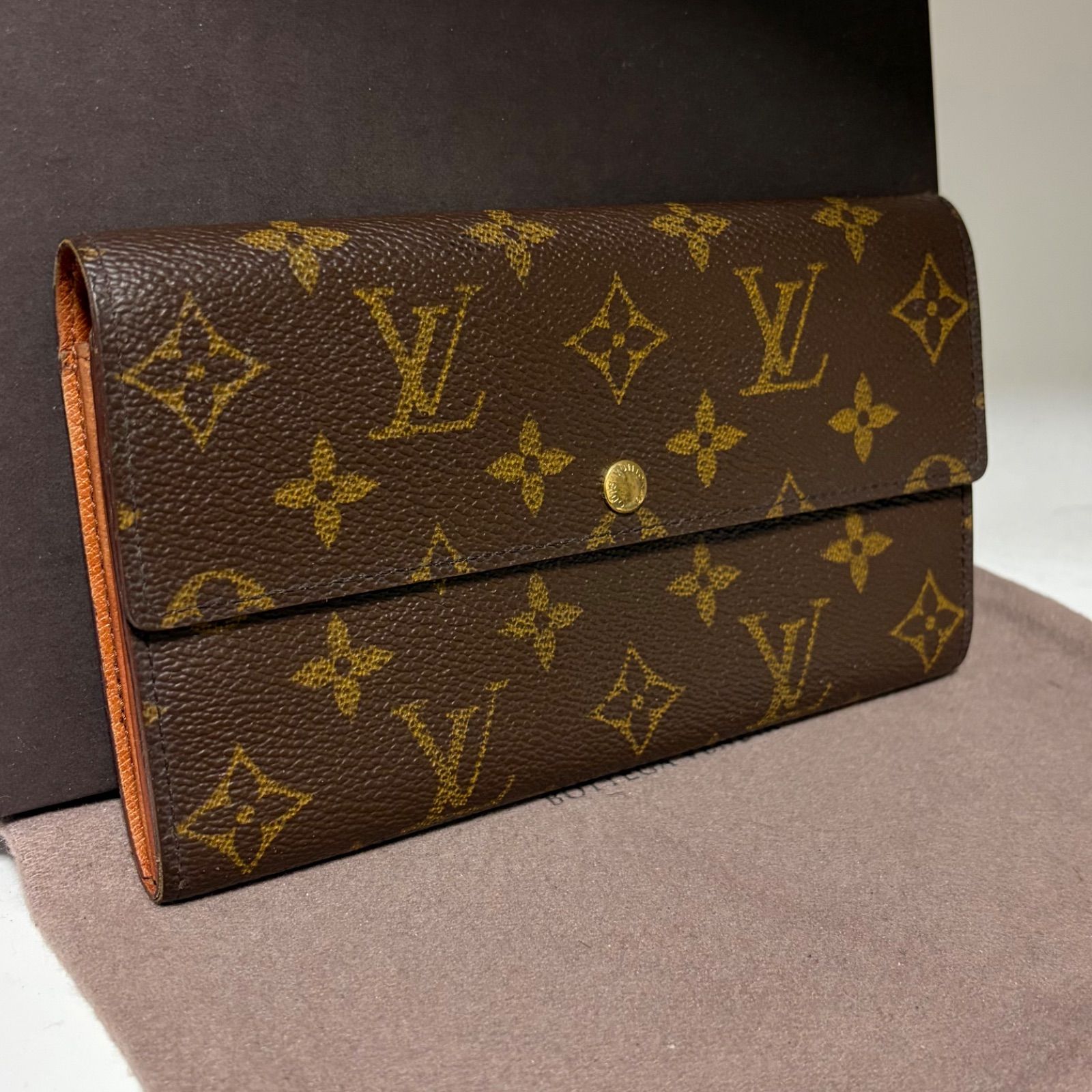 e95 ポルトモネ クレディ　ポルトフォイユ サラ　旧型　Louis Vuitton ルイ ヴィトン 　2つ 折り　二つ折り　フラップ ボタン 式　長 財布　ウォレット　モノグラム