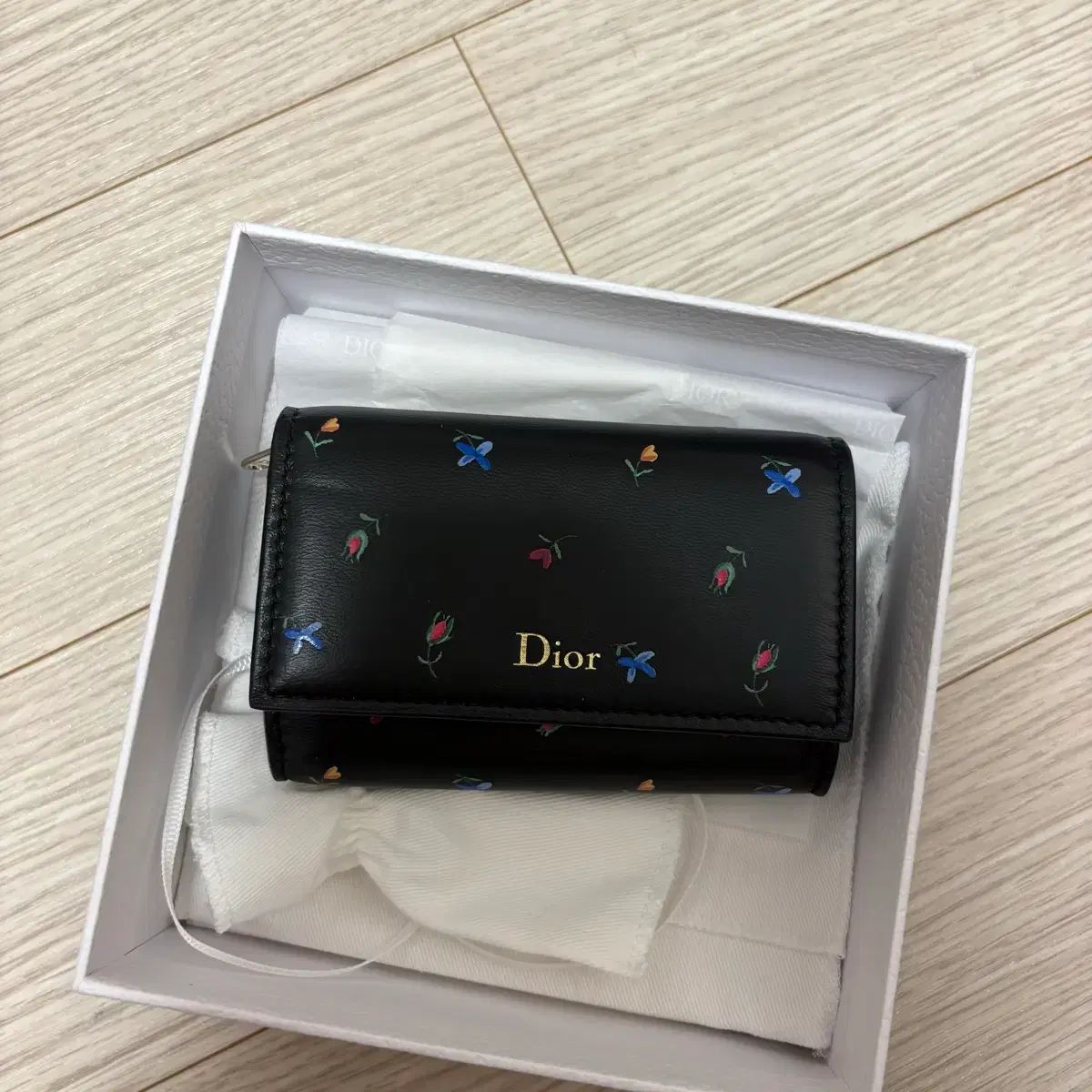 ディオール 二つ折り財布