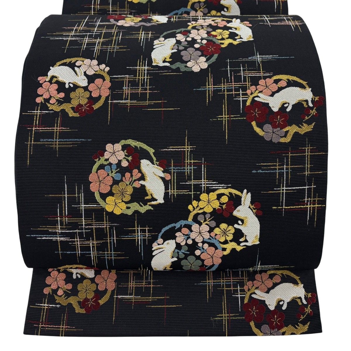 【美品】 袋帯 名品 うさぎ 枝梅 唐織 金糸 黒 六通 正絹 【中古】