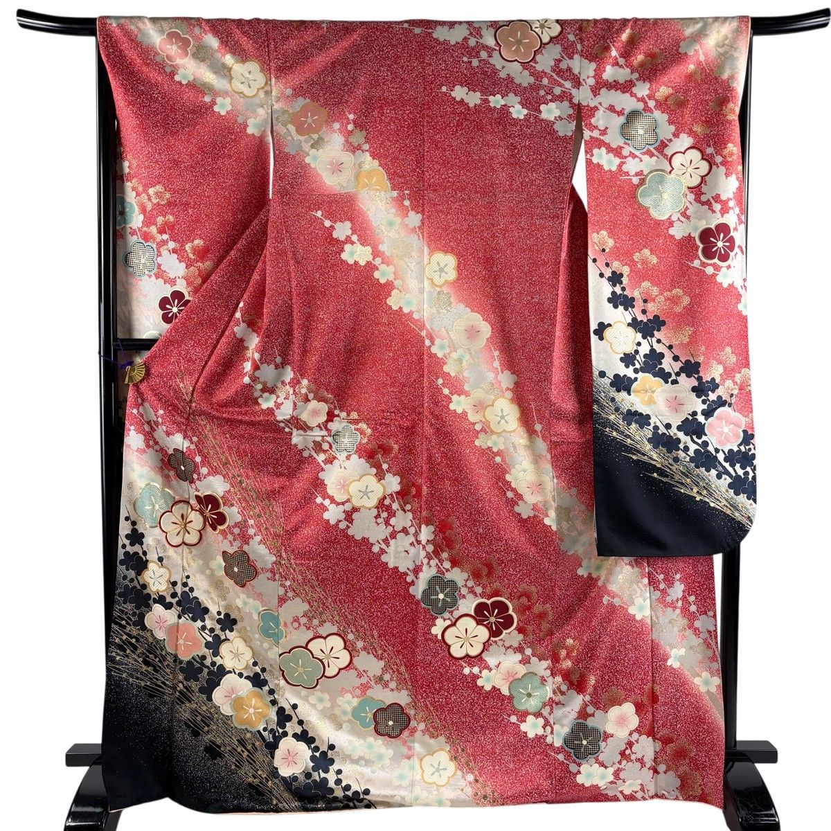 振袖 身丈170cm 裄丈66.5cm M 袷 枝梅 シルエット 金糸 金彩 赤 正絹 秀品 【中古】
