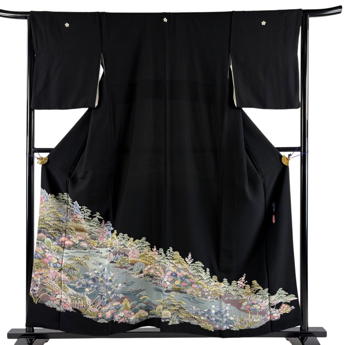 【美品】 黒留袖 身丈156cm 裄丈64.5cm M 袷 落款 風景 建物 黒 正絹 秀品 【中古】