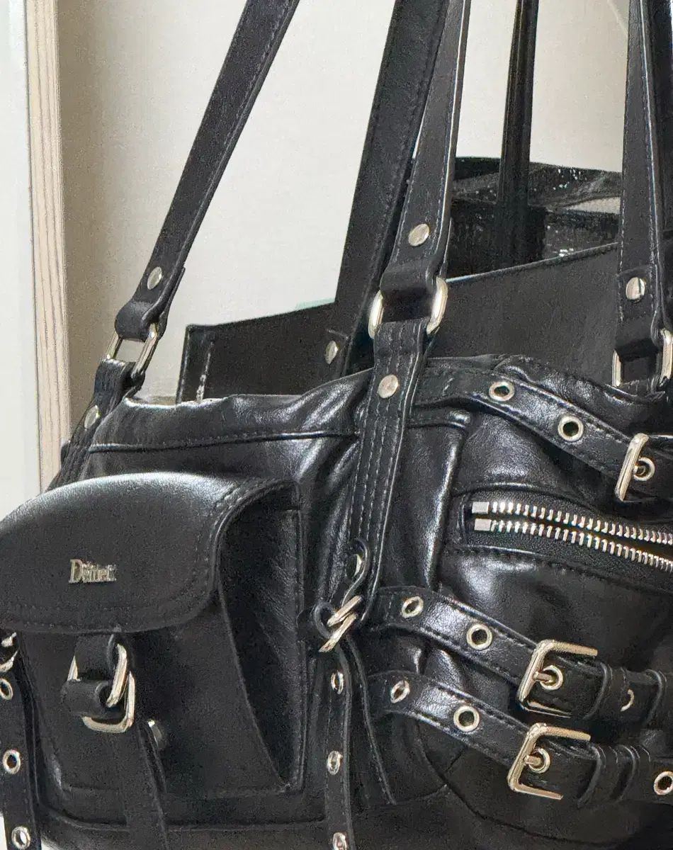 ダイニット BELTED POCKET MINI SHOULDER BAG IN B