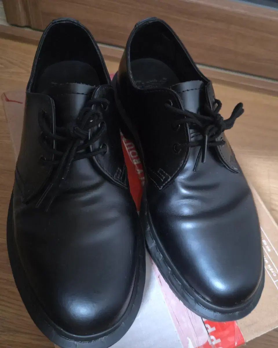 250 UK6 DR. MARTENS ドクターマーチン スムース モノ ブラック