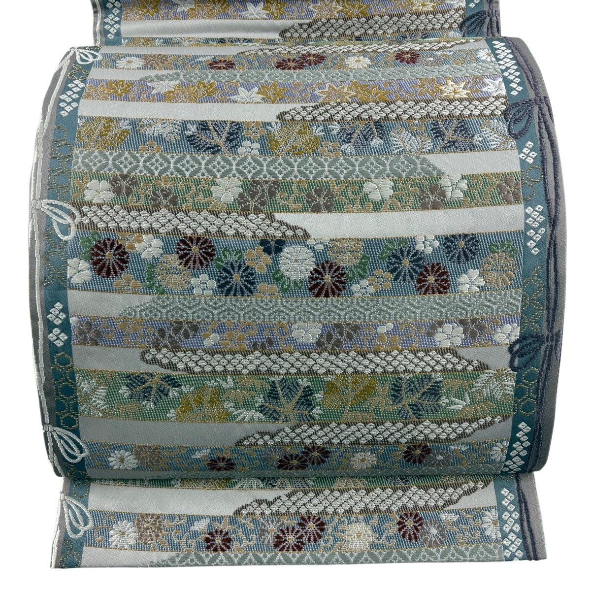 【美品】 袋帯 秀品 菊 松梅 金糸 刺繍 灰色 六通 正絹 【中古】