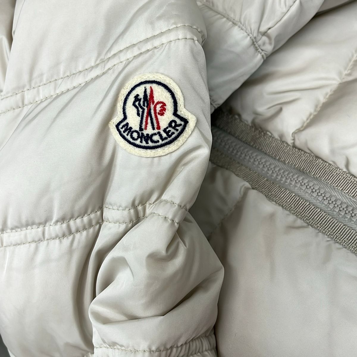 MONCLER(モンクレール) ダウンコート サイズ00 XS レディース美品 ACCENTEUR アイボリー 長袖/冬
