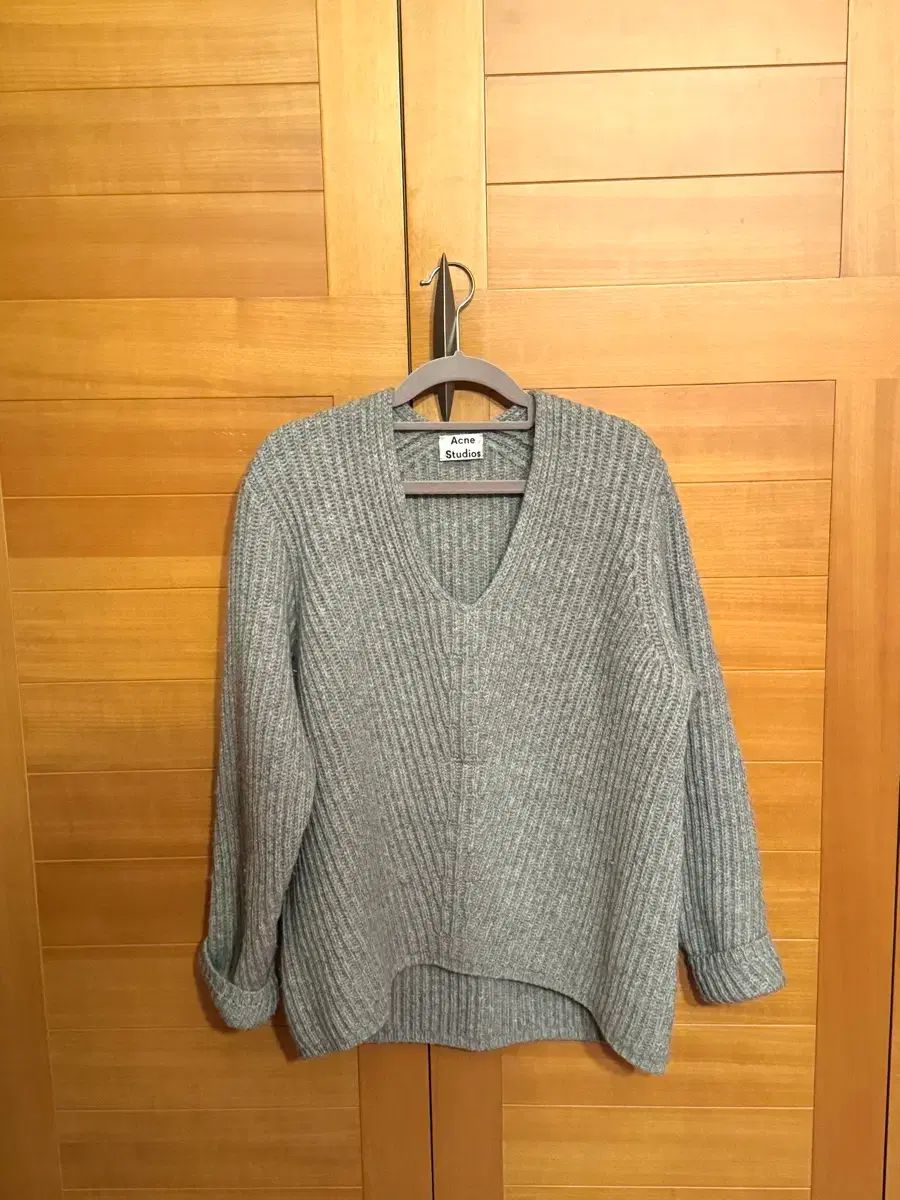 Acne Studios アクネストゥディオズ グレー グレー Vネック Vネック セーター