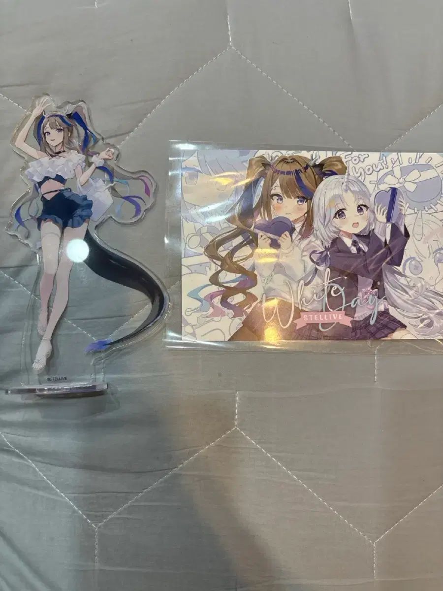 アクリル