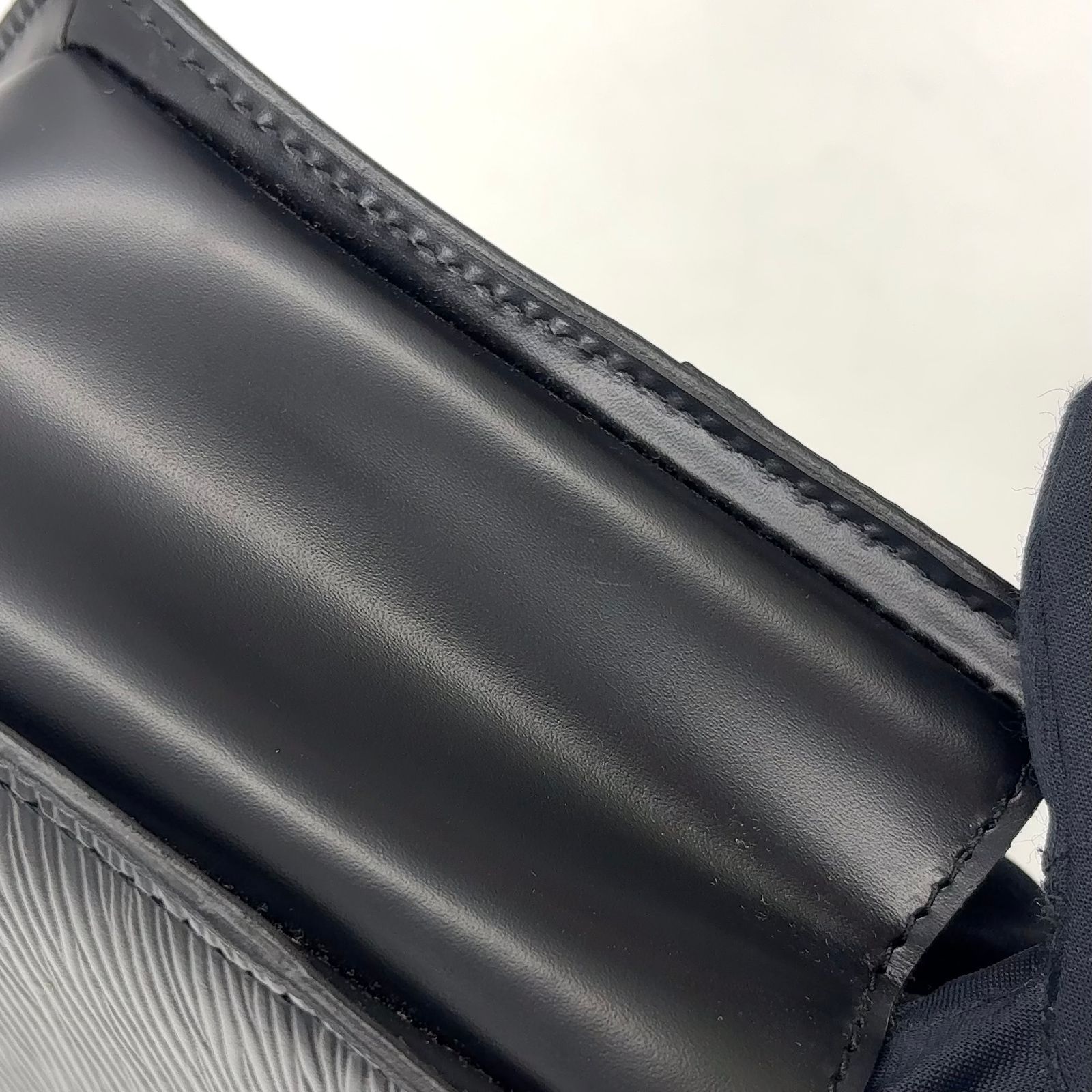 LOUIS VUITTON ティルシット エピ エピ ノワール レザー ブラック