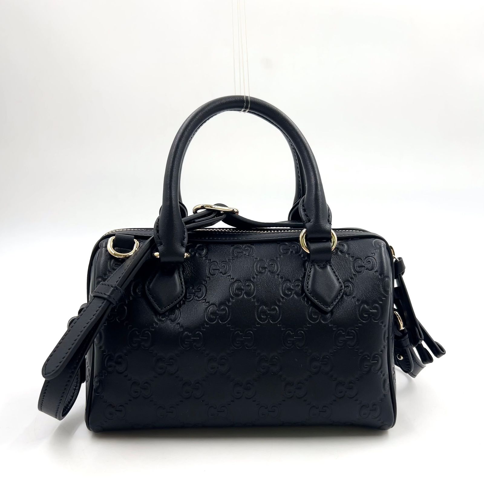 新着】GUCCI GGエンブレム ショルダーバッグ レザー ブラック