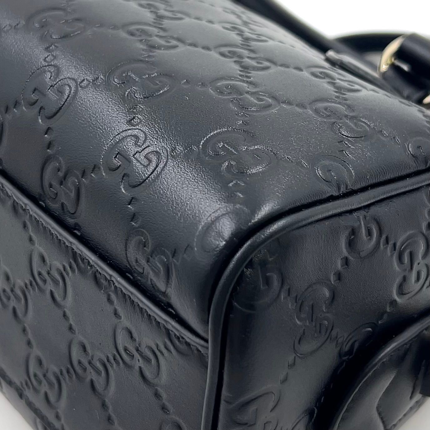新着】GUCCI GGエンブレム ショルダーバッグ レザー ブラック
