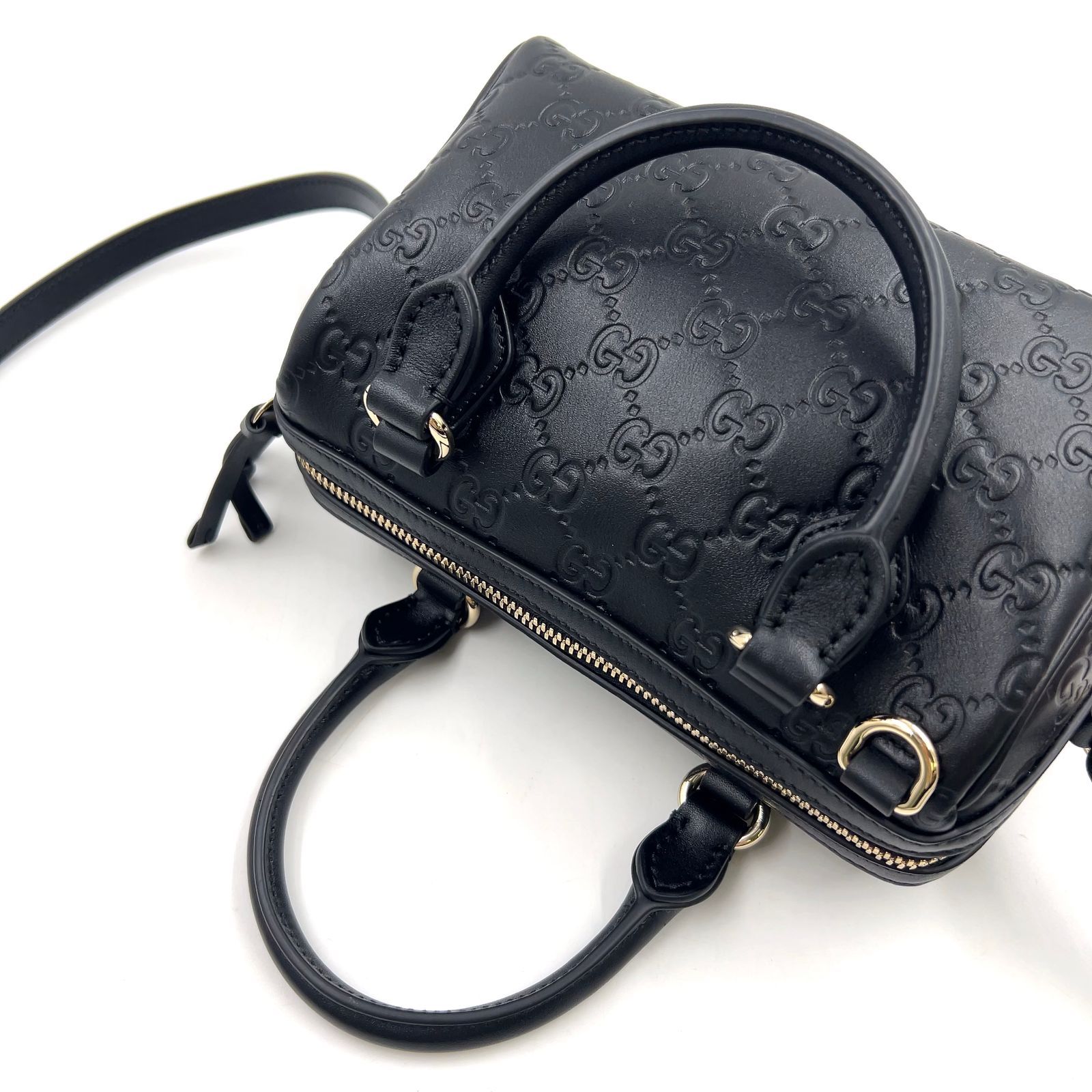 新着】GUCCI GGエンブレム ショルダーバッグ レザー ブラック