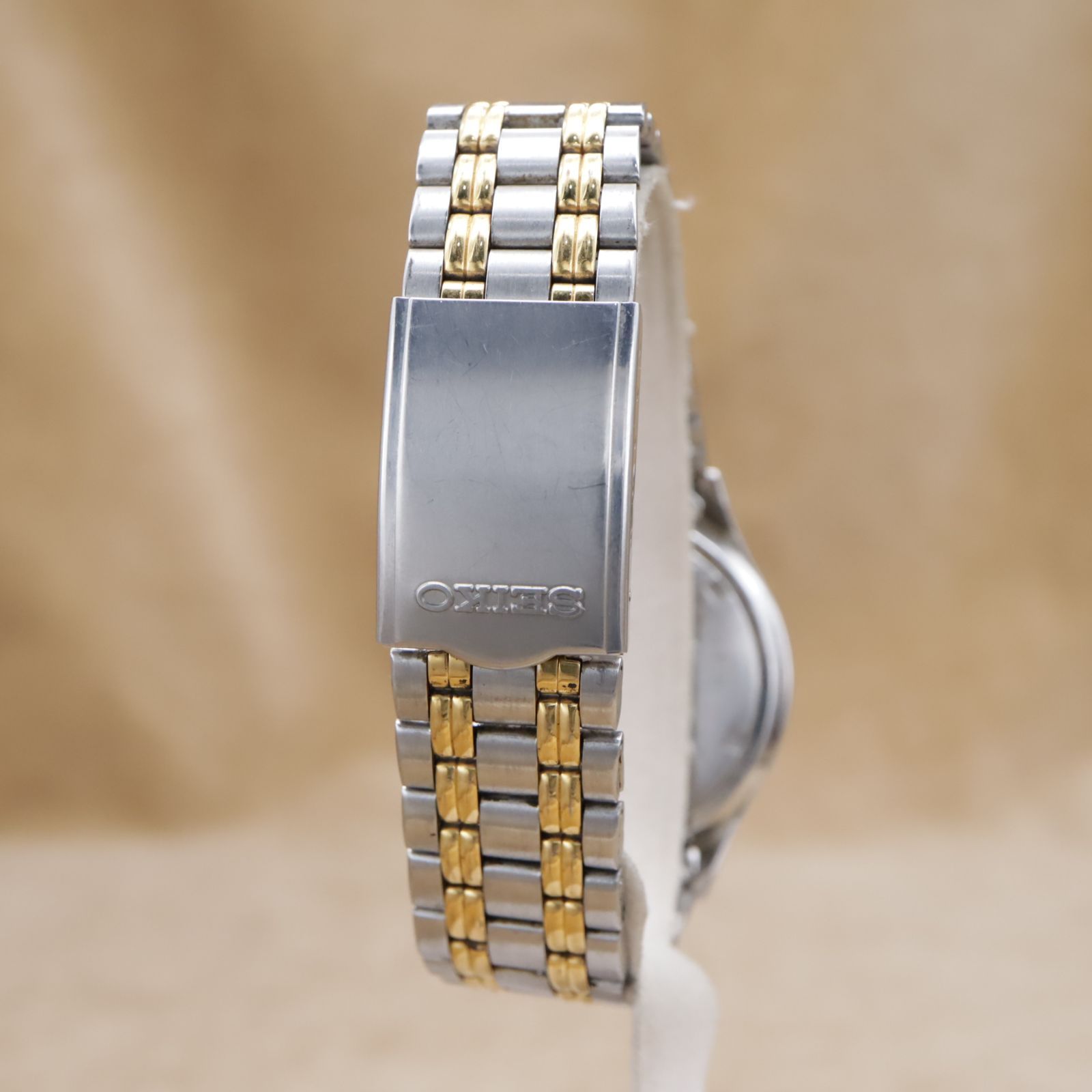 セイコー ファイブ クォーツ 7N48-8000 SEIKO5 QUARTZ デイデイト シルバー ゴールド 海外モデル 37.5mm 1994年製 電池交換済 【６ヶ月保証】 CH599