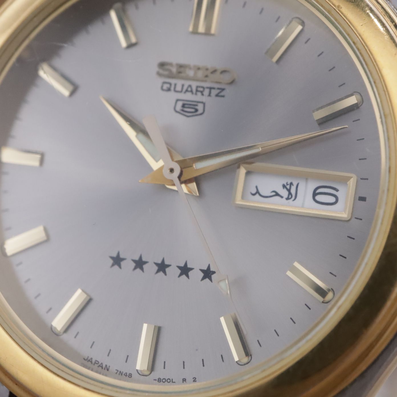 セイコー ファイブ クォーツ 7N48-8000 SEIKO5 QUARTZ デイデイト シルバー ゴールド 海外モデル 37.5mm 1994年製 電池交換済 【６ヶ月保証】 CH599