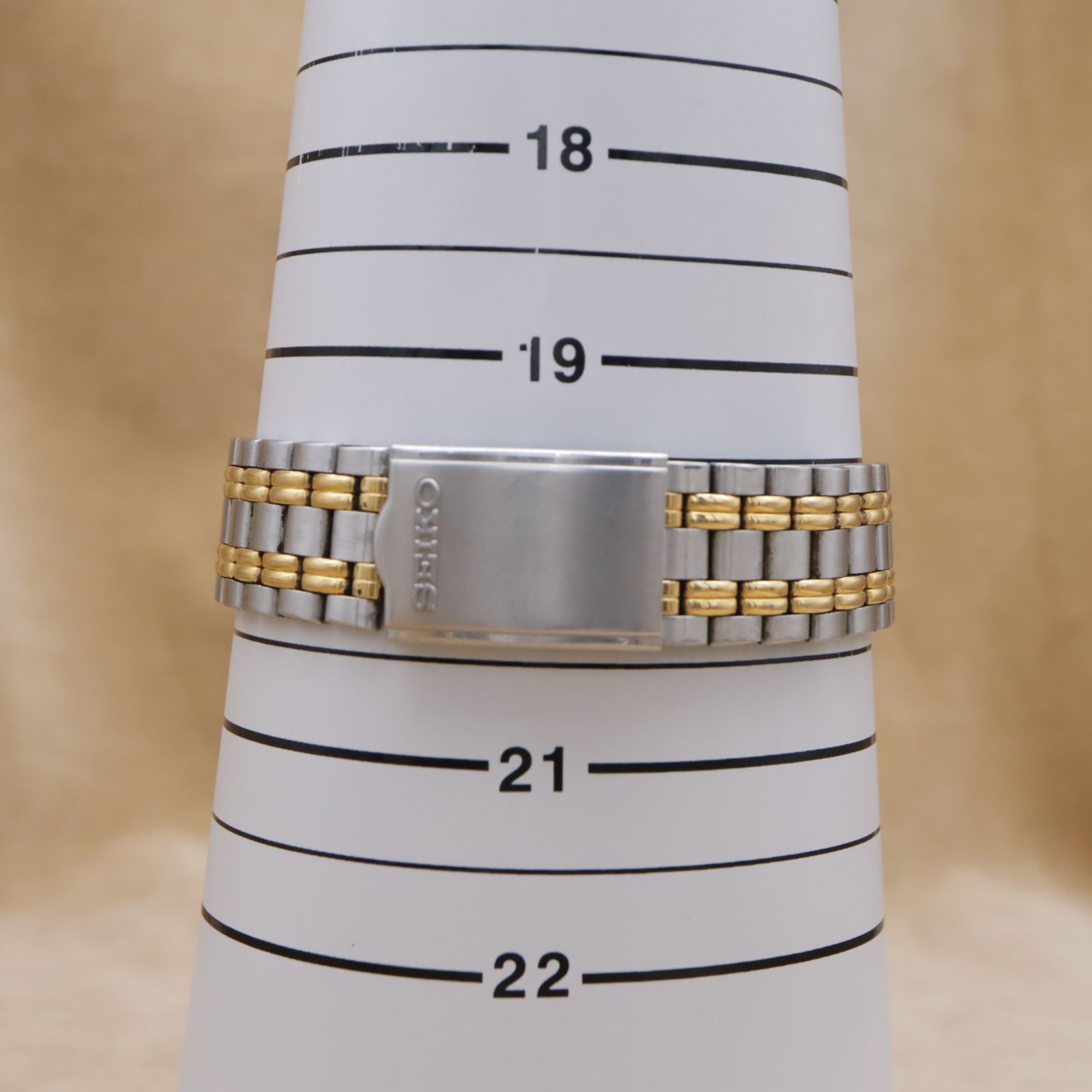 セイコー ファイブ クォーツ 7N48-8000 SEIKO5 QUARTZ デイデイト シルバー ゴールド 海外モデル 37.5mm 1994年製 電池交換済 【６ヶ月保証】 CH599
