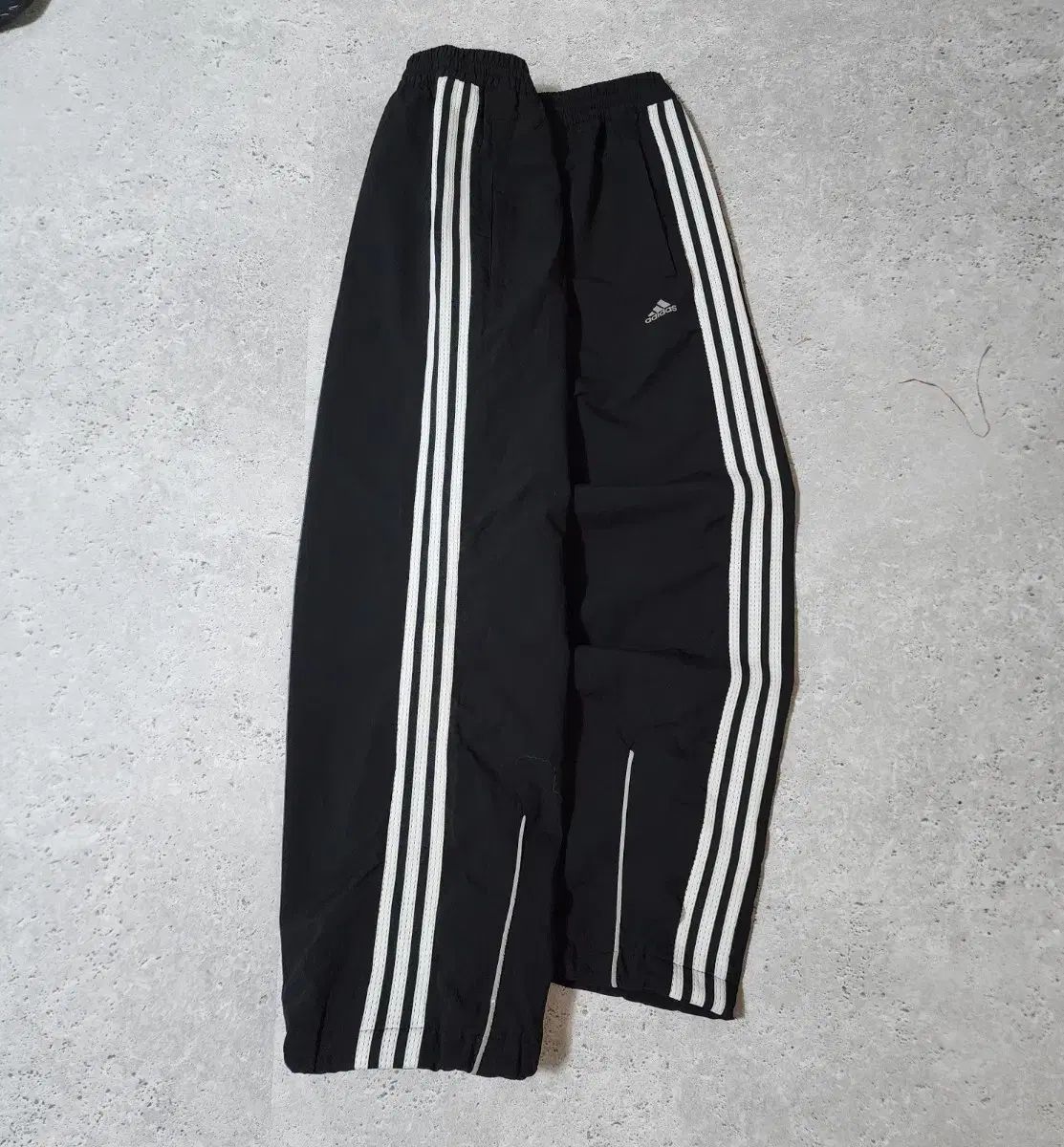 adidas 3本線 ブラック トラックパンツ ウィンドブレーカー ワイド ズボン