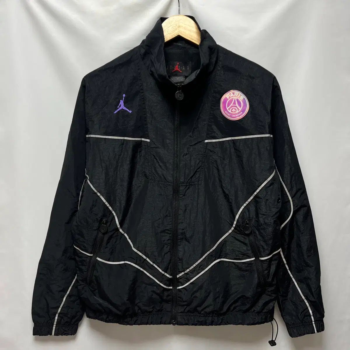 正規品/M NIKE ジョーダン Paris Saint-Germain(パリ サンジェルマン) PSG アンド ジャケット ブラック ウィンドブレーカー