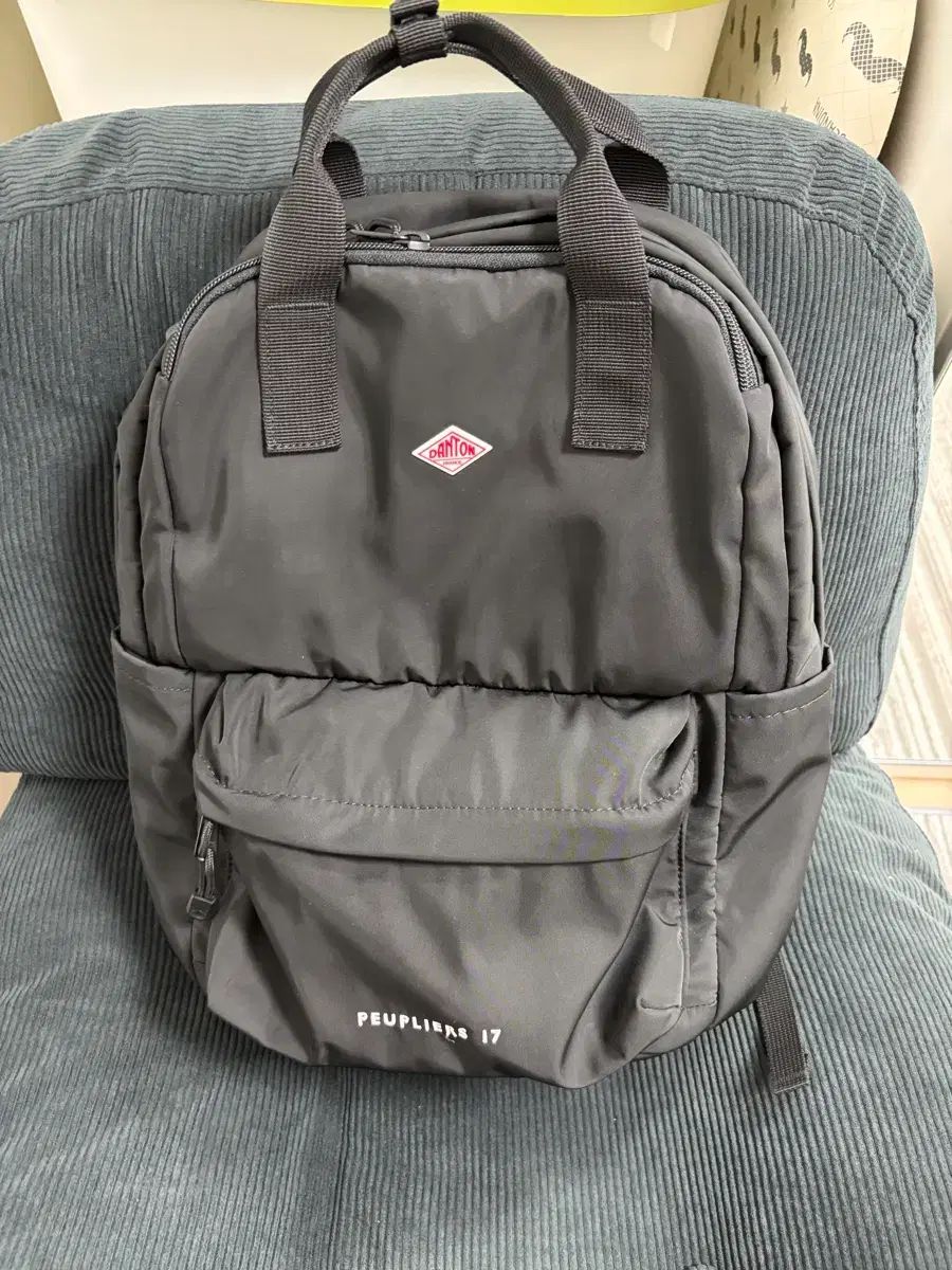 ダントン PEUPLIERS 17 ブラック バックパック 出品