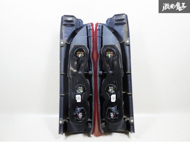 ☆新車外し☆破損無し☆ トヨタ純正 200系 ハイエース 1型 2型 3型