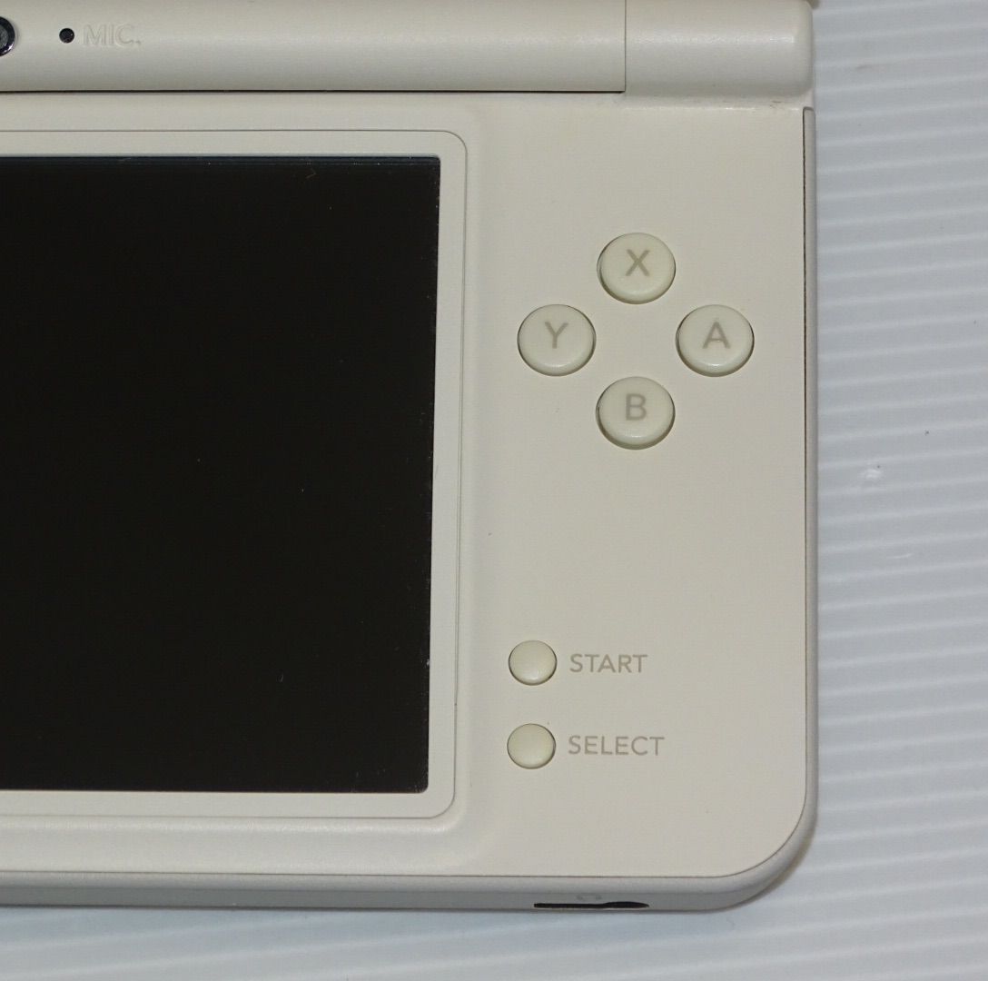 ニンテンドーDSi LL ナチュラルホワイト 本体 動作確認済 QA8643