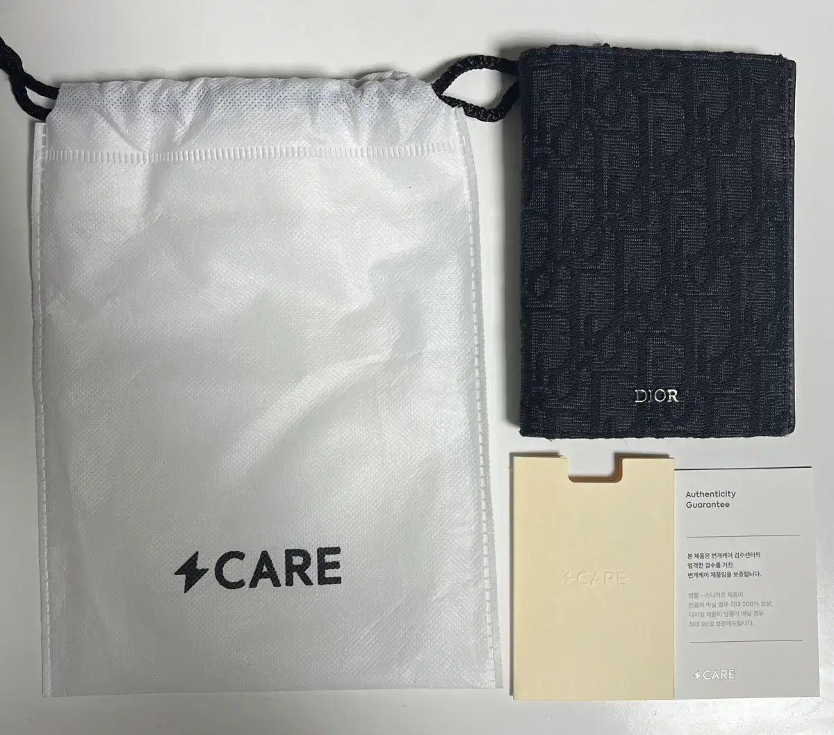 新品同様 ディオール オブリーク 最新バージョン パスポートケース