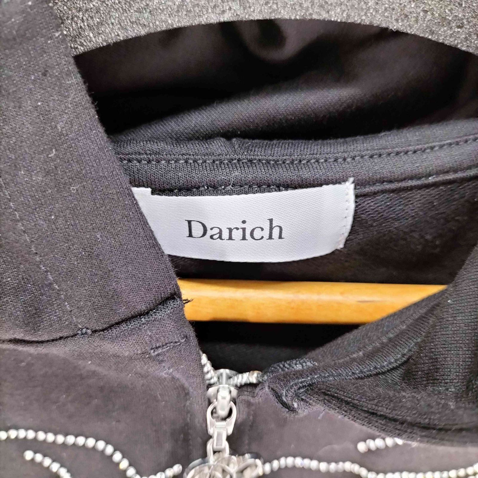 ダーリッチ Darich カットオープンビジューフードミニワンピース