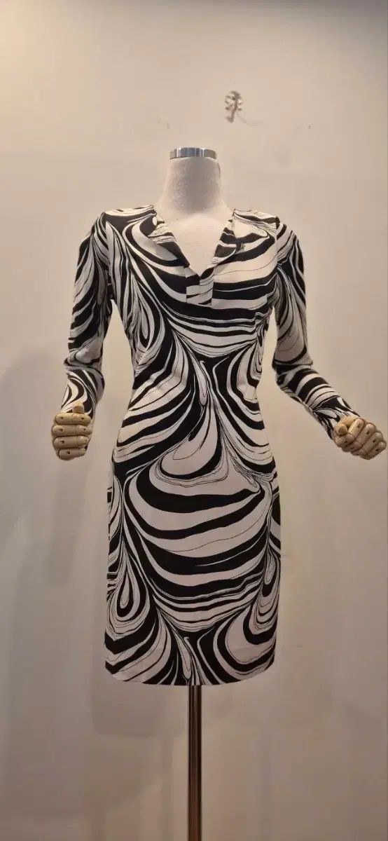 ダイアン・フォン・ファステンバーグ パータン ミニ ONE PIECE