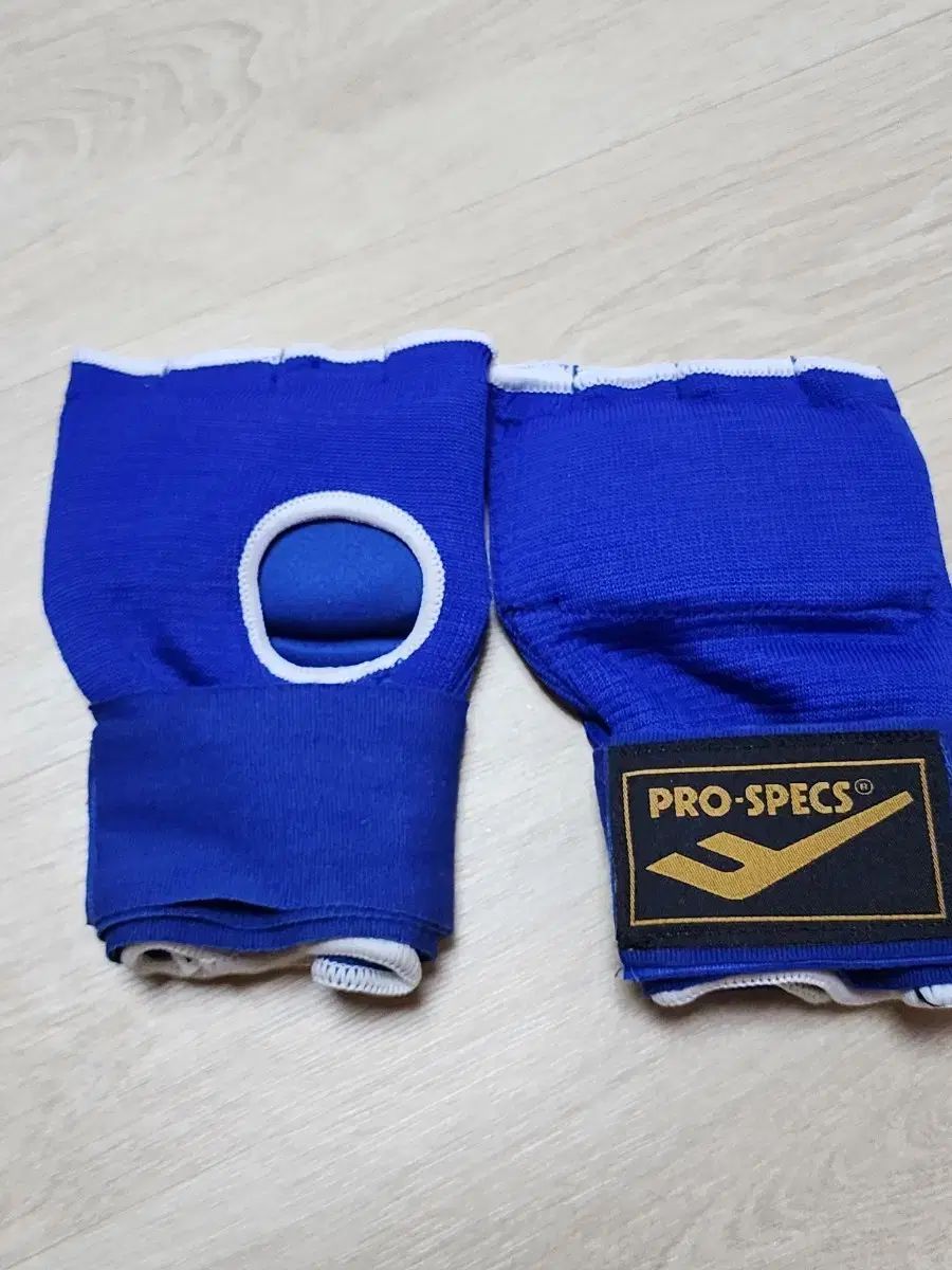 ボクシングハンドラップとグローブまとめ出品