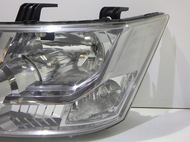 デリカD5 ヘッドライト左右 HID CV1W CV5W 前期 100-87918 8301C536
