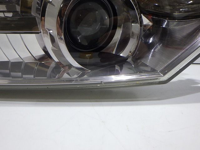デリカD5 ヘッドライト左右 HID CV1W CV5W 前期 100-87918 8301C536