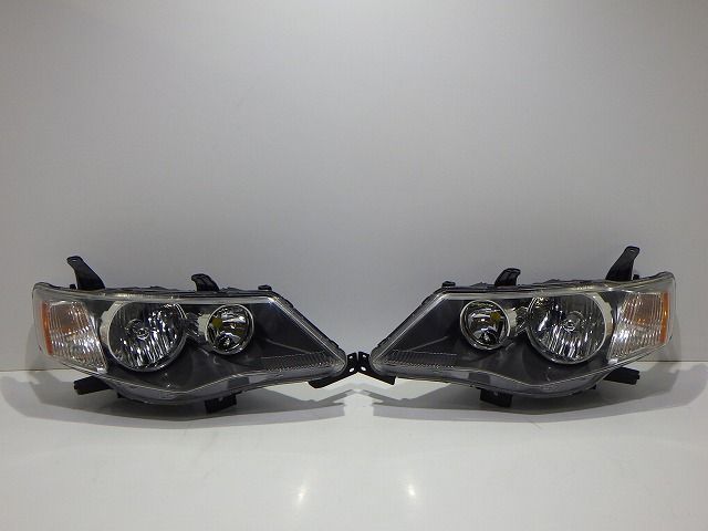 アウトランダー　ヘッドライト　左右　HID　CW5W　前期　P5585　B　8301A697/698　コーティング　綺麗　260613039