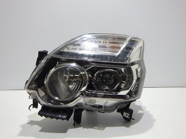 エクストレイル　左ヘッドライト　HID　キセノン　T31　DNT31　後期　1849　W　26075-3UB5A　コーティング　綺麗　260613054