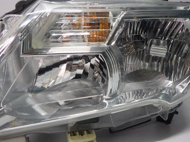 セレナ ヘッドライト 左右 HID キセノン C26 FNC26 前期 100-23097 B