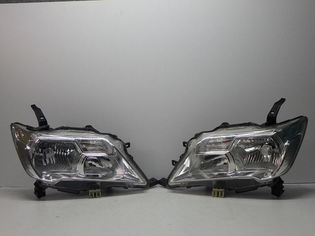 セレナ ヘッドライト 左右 HID キセノン 前期 C26 NC26 100-23097 B