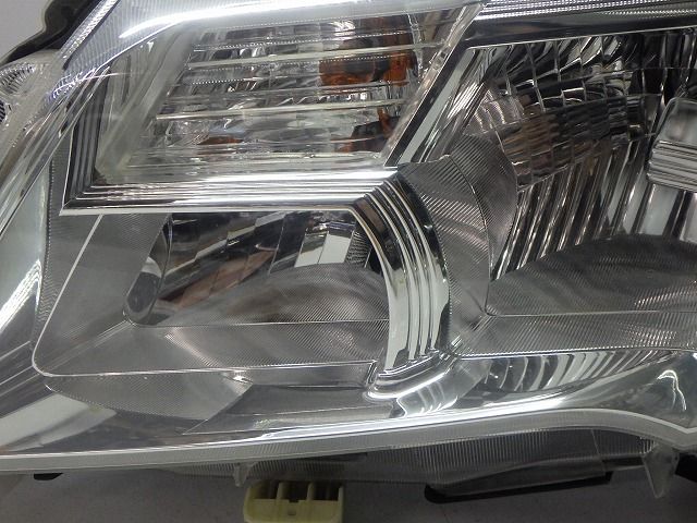 セレナ ヘッドライト 左右 HID キセノン 前期 C26 NC26 100-23097 B