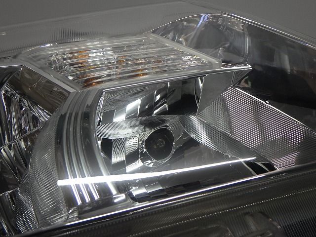 セレナ ヘッドライト 左右 HID キセノン 前期 C26 NC26 100-23097 B