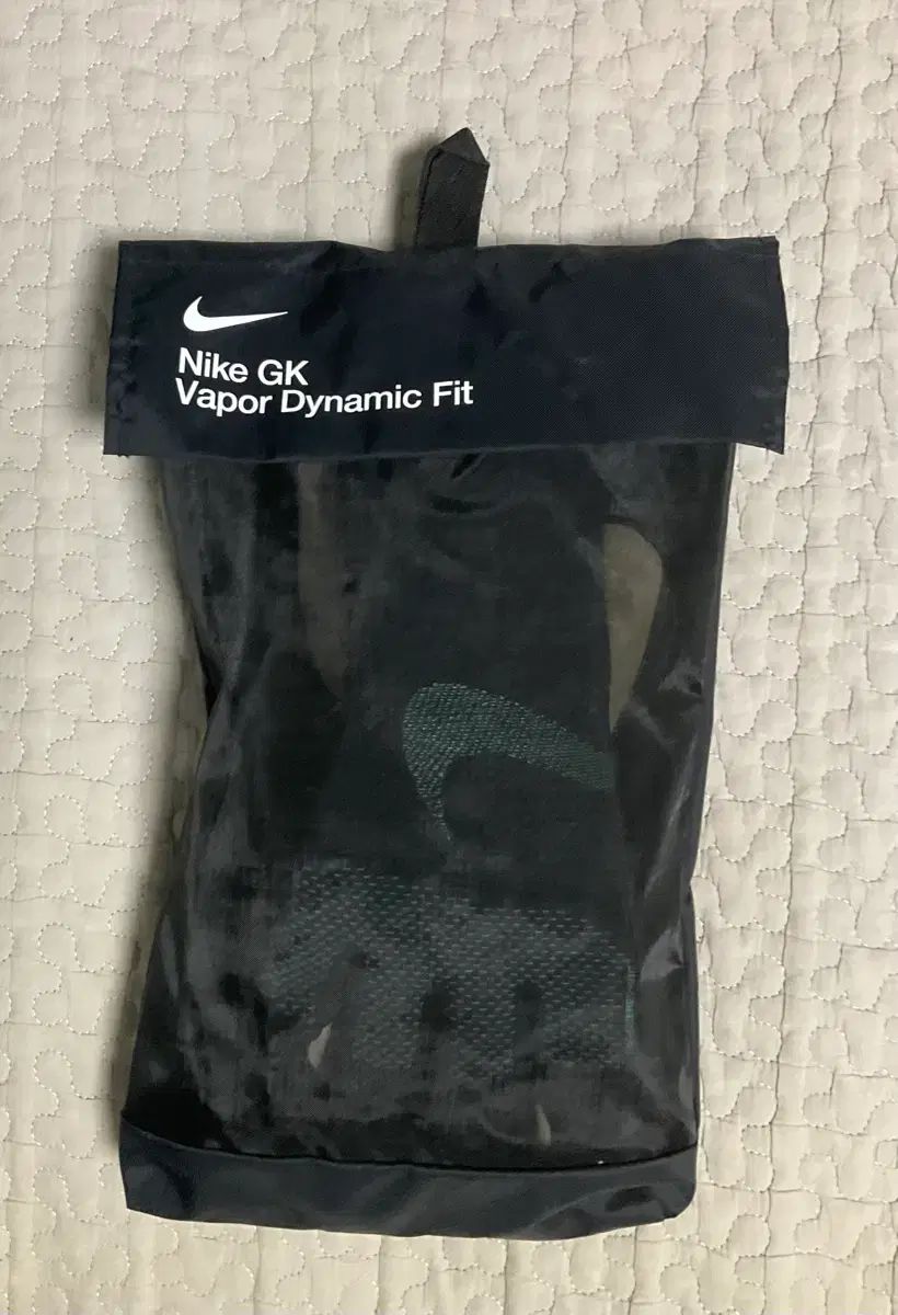 NIKE ヴェイパー ダイナミック フィット ゴールキーパー 手袋 9号