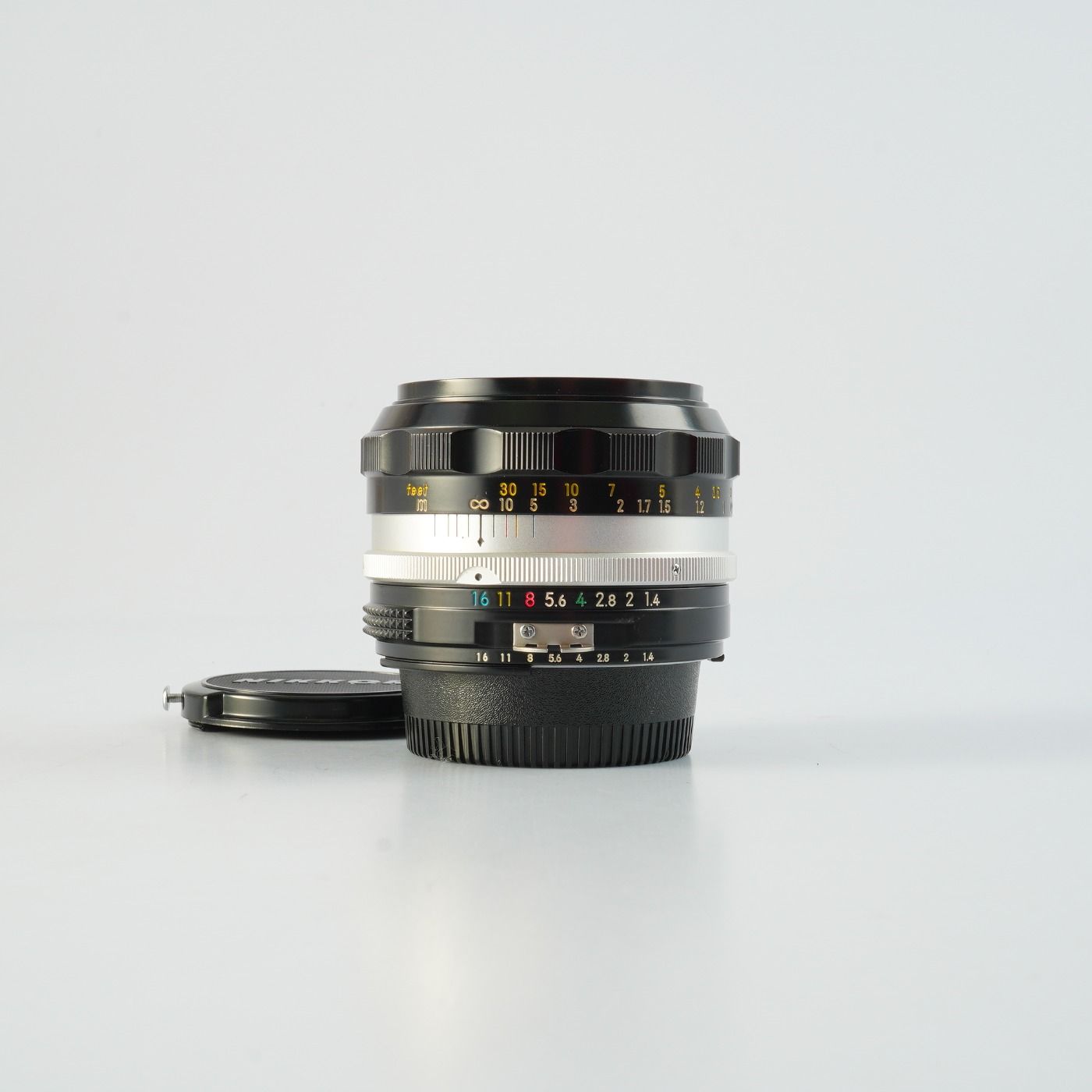 Nikon ニコン Ai-S NIKKOR 28mm F/2.8 単焦点レンズ