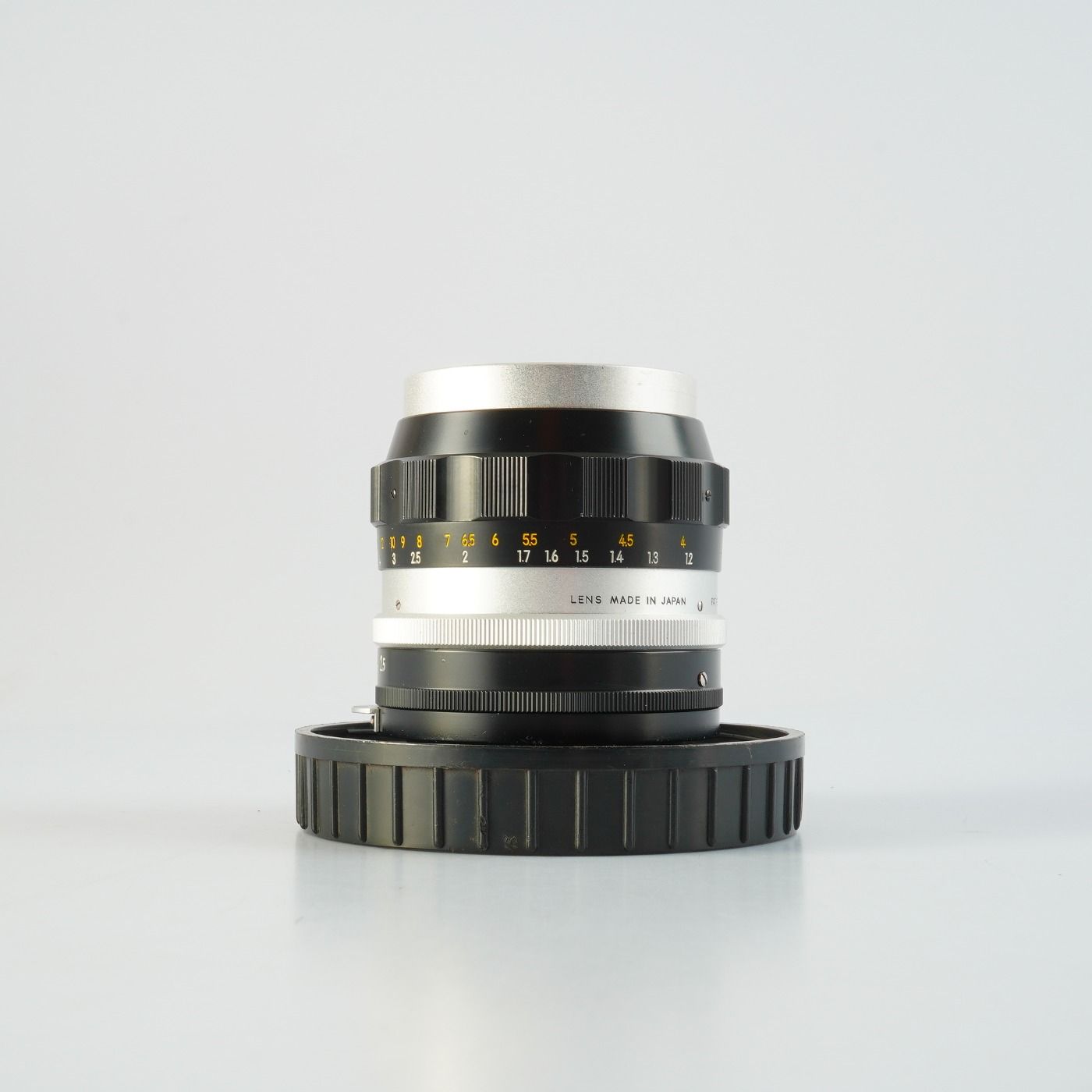 Nikon ニコン 非Ai NIKKOR-P Auto 10.5cm 105mm F/2.5 PAT. PEND 単