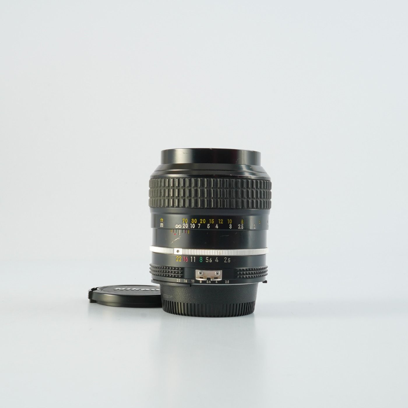 Nikon ニコン Ai NIKKOR 105mm F/2.5 単焦点レンズ - メルカリ