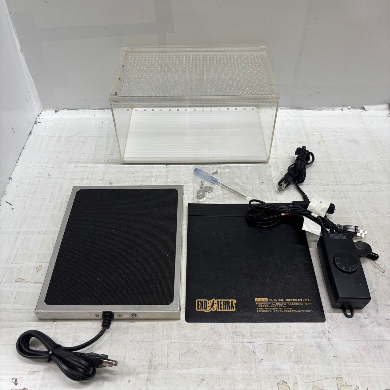 送料無料h15364 アクリル レプタイルボックス みどり商会 暖突 Mサイズ GEX レプタイルヒートS イージーグローサーモ 爬虫類 飼育ケース 虫かご ケージ 隔離ボックス 4点セット