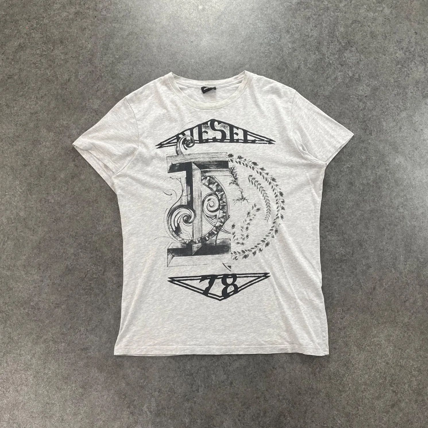 DIESEL ディーゼル 半袖 Tシャツ クルーネック グラフィック プリント 